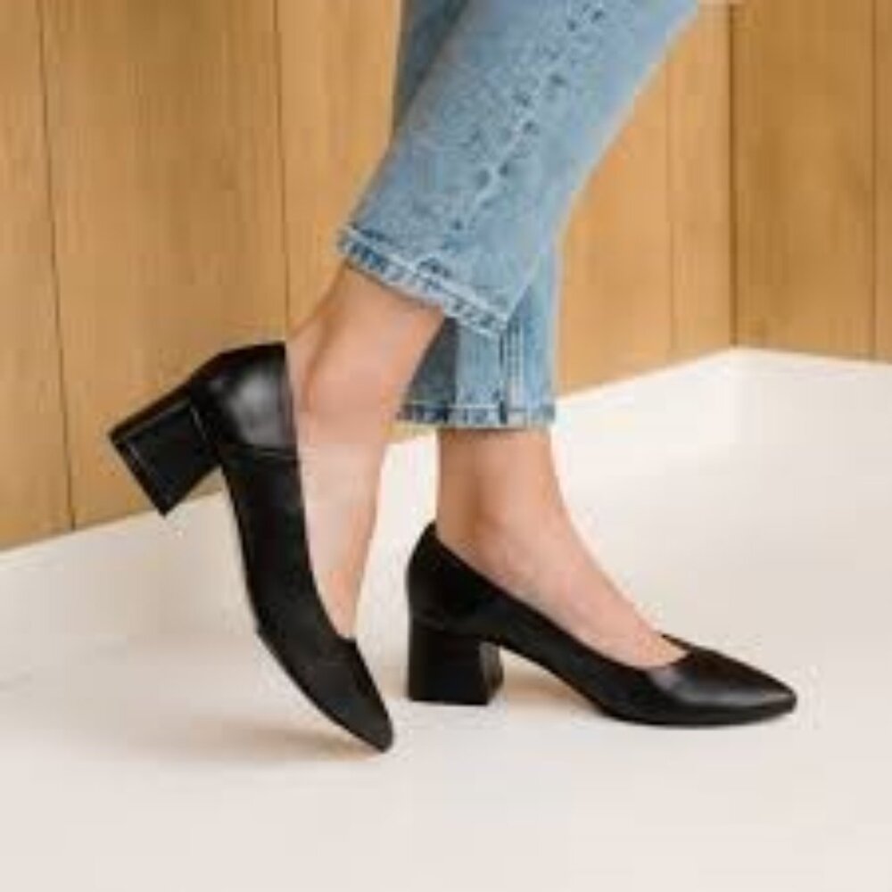 NISOLO Fiorela Go-To Mid Heel - Black - 7.5 - EUC
